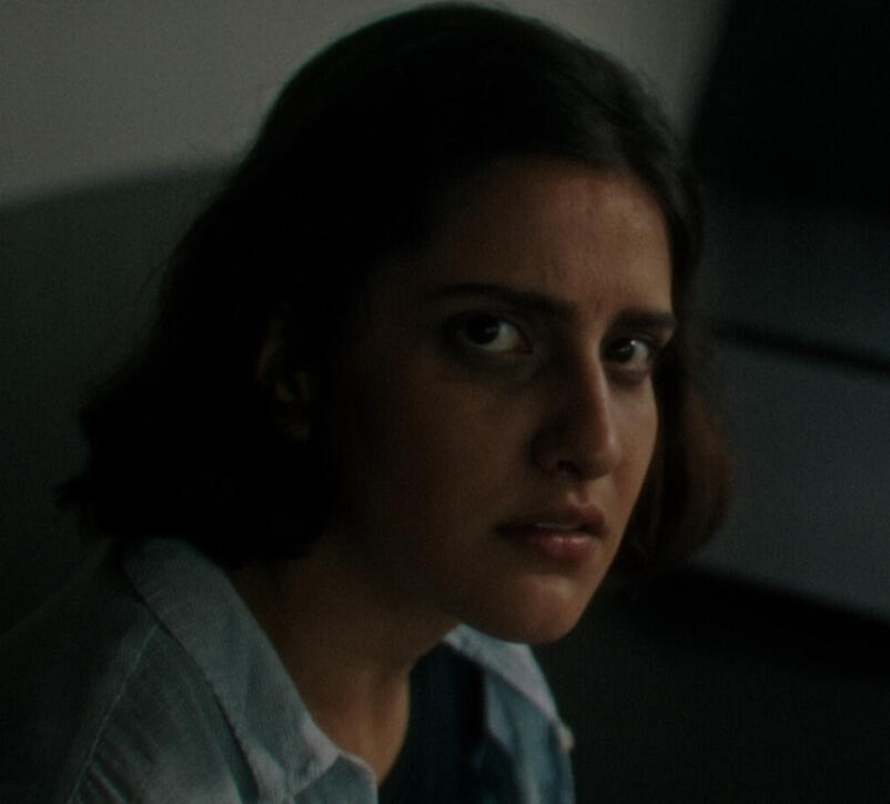 Através do Vale da Estranheza (2023) dir. Leon Barbero